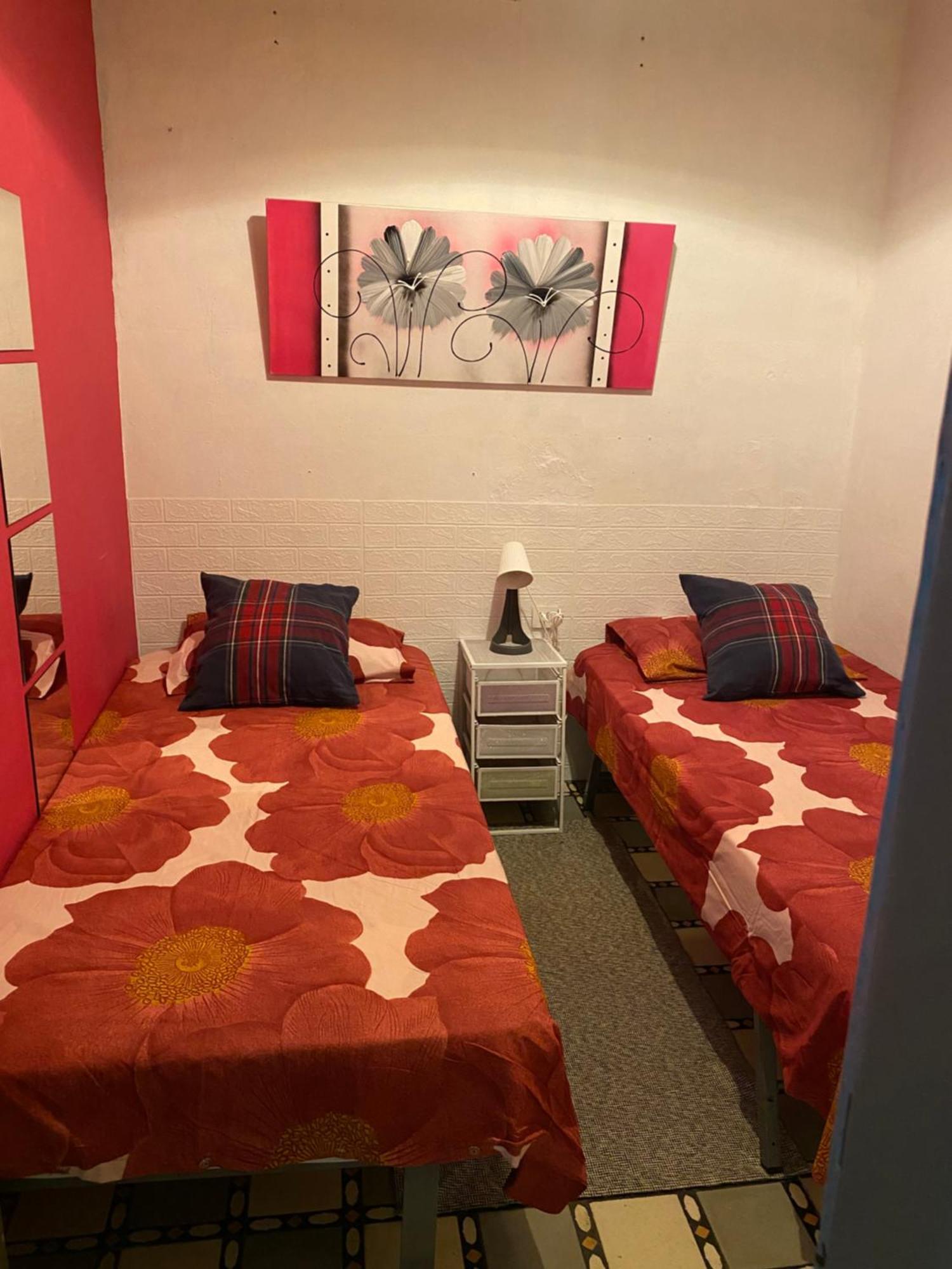Apartamento Felicitat Figueres  Ngoại thất bức ảnh